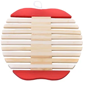 Suport pentru vase din lemn, Forma de mar, Rosu, Ø18cm