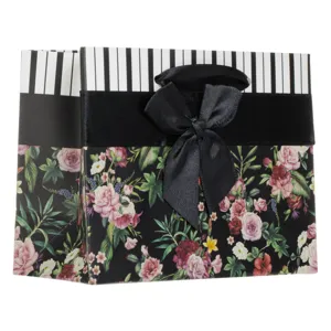 Sacos mini din hartie floral pentru cadou cu panglică satinată