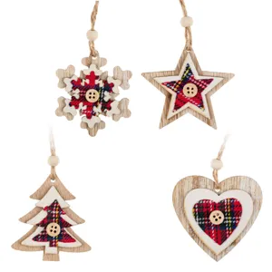 Ornamente decorative de lemn pentru bradul de Crăciun