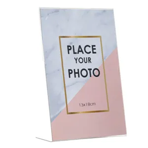 Rama foto din plastic transparent, 13x18 cm, cu suport de masa