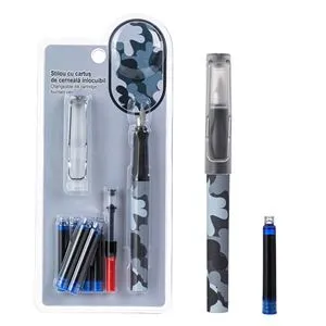 Set Stilou cu Model Camuflaj și 6 Rezerve cu Cerneală Albastră