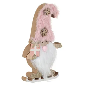 Gnome de lemn cu schiuri și căciulă roz pentru decorarea Crăciunului