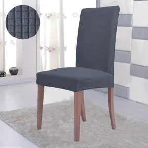 Husa decorativa elastică pentru scaun gri cu carouri în relief