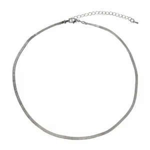 Colier minimalist de lanț plat argintiu pentru femei
