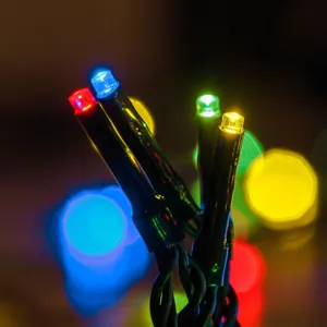 Instalație Lumini LED Multicolor cu Baterii și Programe pentru Interior