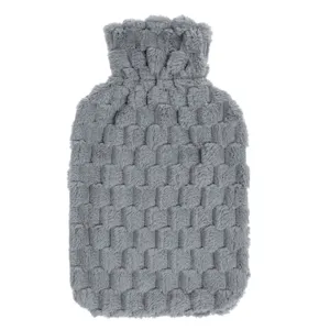 Husă din blană artificială gri cu model carouri pentru sticla cu apă caldă, 2L