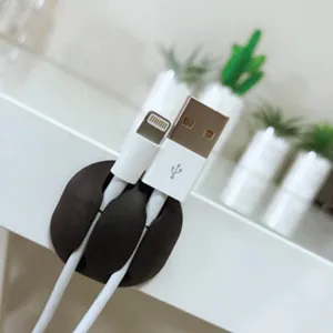Set de carlige autocolante pentru organizarea cablurilor din silicon negru