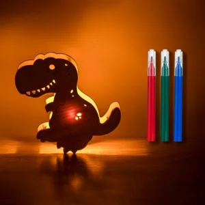 Set Creativ Dinozaur din Lemn cu Lumina LED si 3 Carioci, 16x2.5x12.5cm