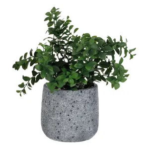 Ghiveci decorativi din ciment gri cu planta artificiala verde