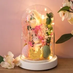Cupola decorativa de Paste din sticla cu flori artificiale, iepuras si LED, Ø11.5x18cm