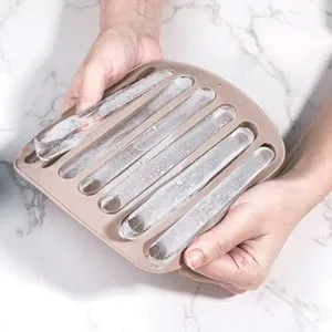 Forma din silicon pentru baghete de gheață - Model maro pentru cuburi de gheată