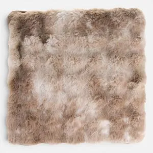 Pernă decorativă pentru scaun, Blana artificială, Model reliefat, 40x40cm, Bej Maro