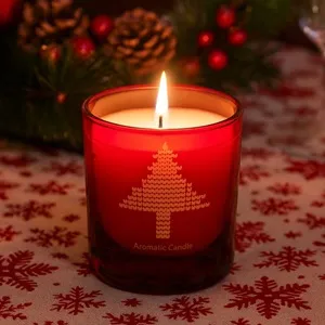 Lumanare decorativă de Crăciun cu aromă de rodie în recipient roșu
