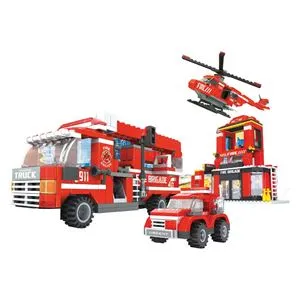 Set de Construcție Stație de Pompieri, 709 piese, Plastic, Roșu