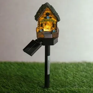 Felinar Solar cu Casetă și Panou Solar – Iluminat Exterior
