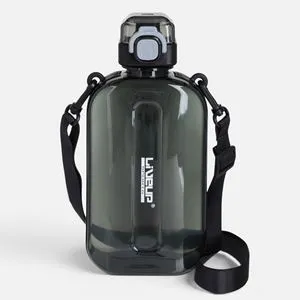 Sticla de apa patrata, 750 ml, neagra, fara BPA