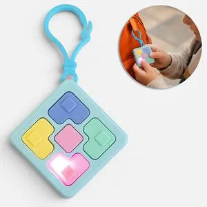 Breloc Joc de Memorie cu Lumini si Sunete, Multicolor