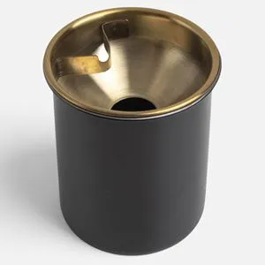 Scrumiera cilindrica neagra din inox cu suport si capac auriu