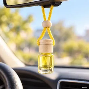 Odorizant auto cu esenta de vanilie, flacon suspendat