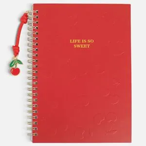 Carnetel notite A5 cu spirala, 80 file liniate, coperta rosie si charm cirese