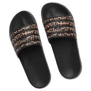 Slapi de plaja cu talpa neagra si model animal print pentru femei