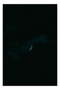 Tablou Canvas, "Semiluna pe cerul adânc al nopții", Crescent, Night, Sky, Darkness, Mystery, 100 x 150 cm