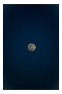 Tablou Canvas, "Luna strălucitoare pe cerul nopții", Lună, Cer, Noapte, Lumină, Mister, Serenitate, Univers, Pacea, 100 x 150 cm