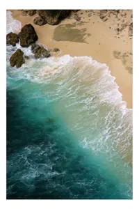Tablou Canvas, "Valurile mării pe țărmul nisipos", Ocean, Valuri, Nisip, Țărm, Albastru, Spumă, Stânci, Natură, 39 x 54 cm
