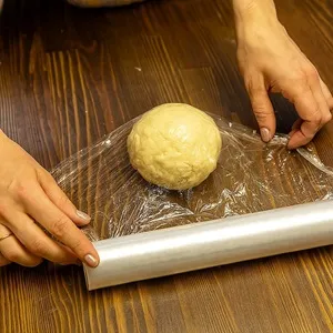 Folie Alimentară Transparentă pentru conservarea alimentelor – poza 3