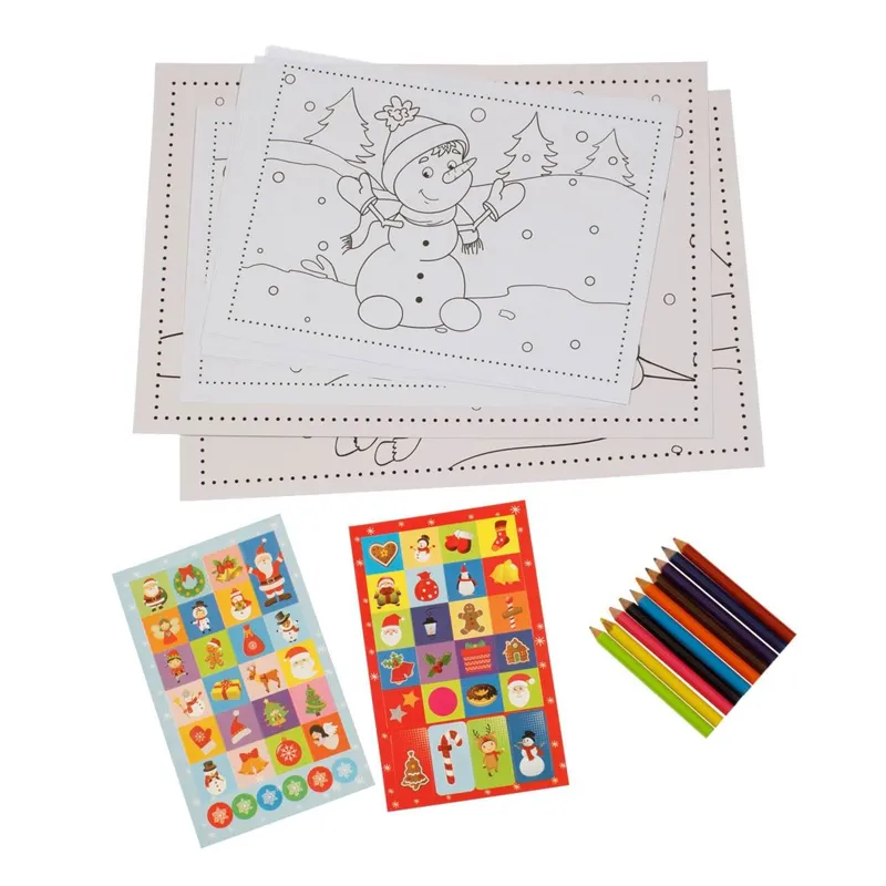 Set creativ de crăciun cu colorat, autocolante și creioane colorate