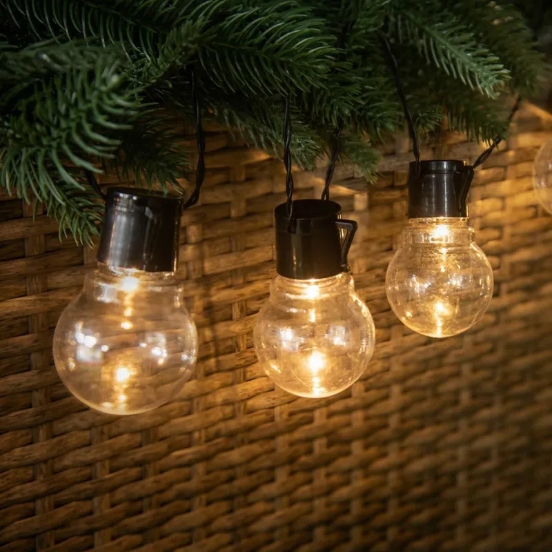 Ghirlandă solară cu becuri de plastic – Lumina albă caldă pentru interior și ext