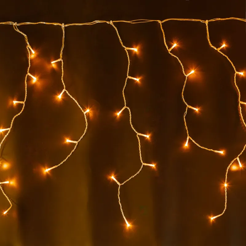 Instalare Lumini LED Perdea cu 288 de Becuri pentru Interior și Exterior