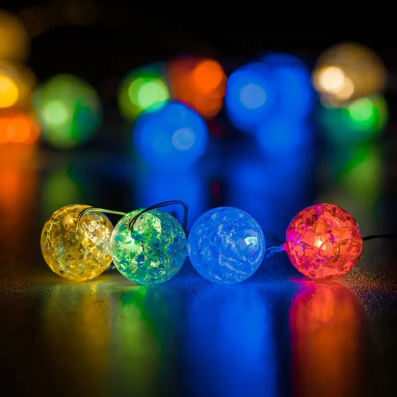 Instalație Lumini LED Multicolor cu 100 de Becuri și Cablu Transparent