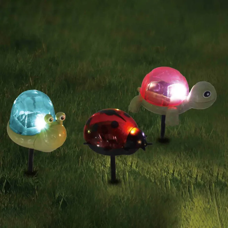 Lampa solară mini cu design buburuză pentru grădină, lumină albă rece