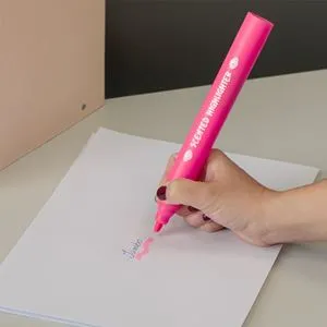 Evidențiator Parfumat Mare Fucsia cu Aromă de Căpșună 23 cm