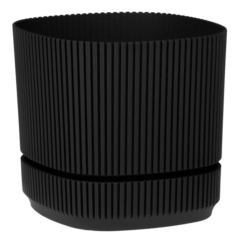 Ghiveci din plastic negru cu dungi și farfurie incorporată pentru plante