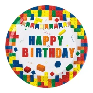 Farfurii de petrecere Happy Birthday cu cuburi colorate pentru sărbători
