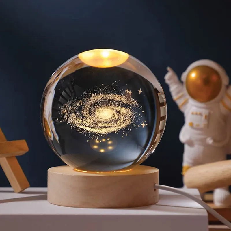 Sfera Decorativă Sticlă cu Bază din Lemn și Lumina 3D Galaxie USB