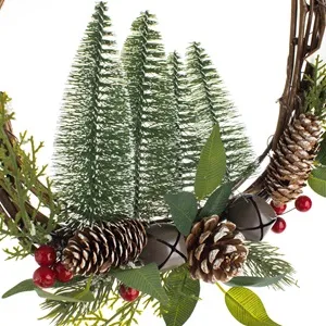 Coroniță decorativă de Crăciun, Ø33 cm, cu brazi, conuri, clopotei și pomușoare – poza 3