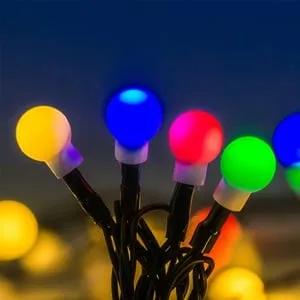 Luminie LED cu 100 de becuri forme cireș cu program interior și exterior