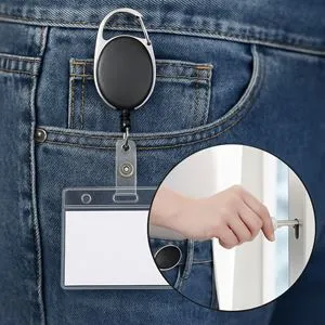 Breloc cu snur extensibil, negru, cu cleme pentru carduri si chei
