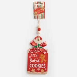 Ornament de Craciun Tocator Rosu cu Gingerbread