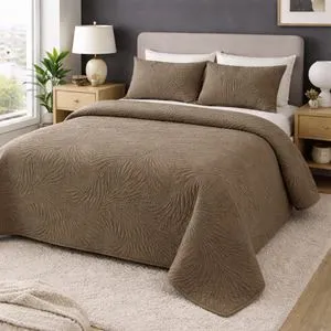 Cuvertură matlasată reversibilă maro-bej cu model frunze, 230x160 cm