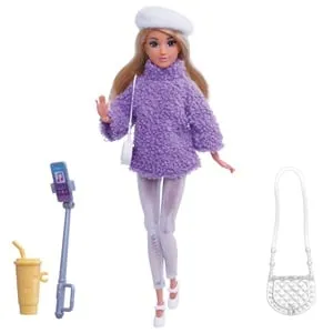 Manechin cu outfit de iarnă lila și pulover boucle