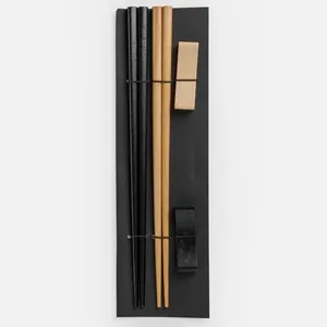 Betisoare Chopsticks din Lemn cu Suporturi, 2 Seturi, Natural si Maro Inchis – poza 4