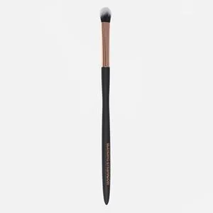 Pensula pentru fard de ochi, cu peri sintetici, mâner ergonomic, negru și roz auriu