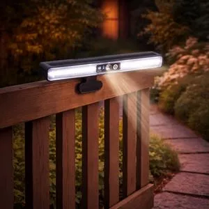 Lampa Solară cu Senzor de Mișcare – Iluminat Exterior Modern