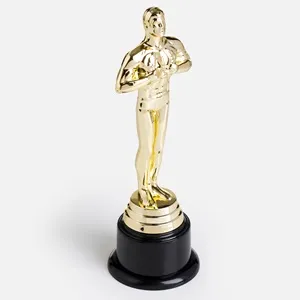 Statuetă Oscar Realistă din Plastic Aurie 19cm – poza 3