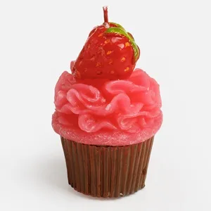 Lumânare 3D Cupcake cu Căpșună, 5x8 cm, Ceară – poza 4