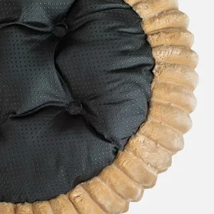 Pat cuib fluffy maro pentru pisică cu bază antiderapantă și jucărie – poza 6